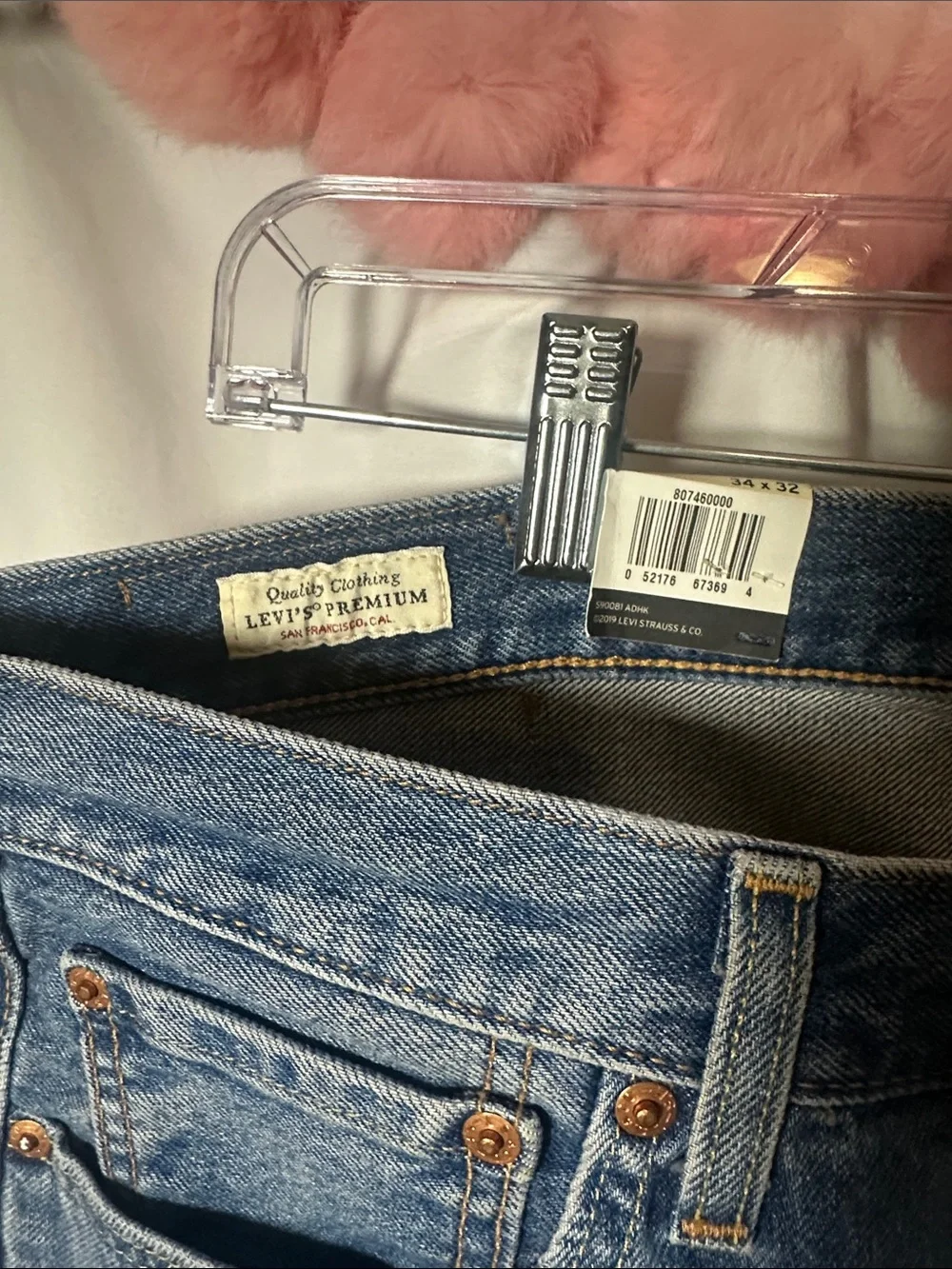 Levi's Men's Medium Blue Relaxed Jogger Jeans